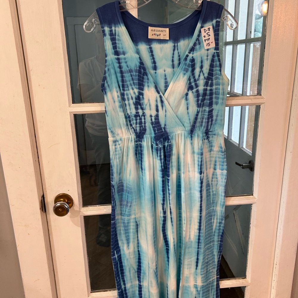 Avanti Navy and White Tie-Dye Top